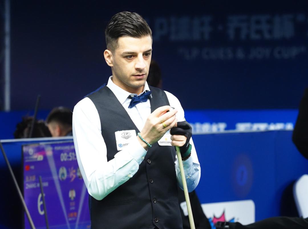 以及她们在 以及她们在